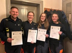 Prüfungen erfolgreich gemeistert ... Prüfungen erfolgreich gemeistert ...