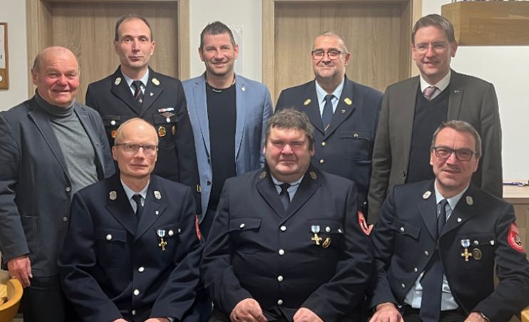 Geehrt für jahrzehntelanges Ehrenamt ...